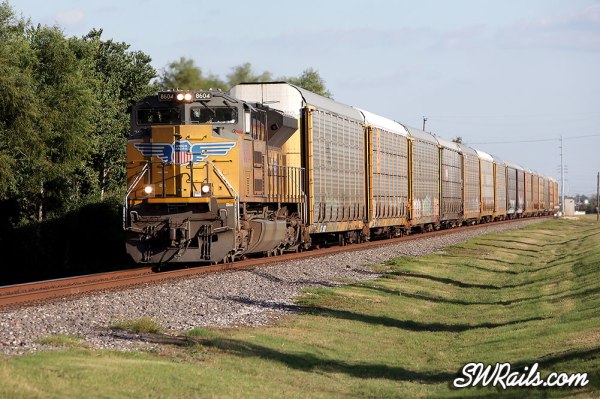 Union Pacific SD70ACe 8604 at Stafford TX on ASPEGR train