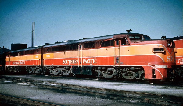 SP PA1's 6067 and 6078, formerly SSW 300 and 301, at Los Angeles' Taylor Yard roundhouse